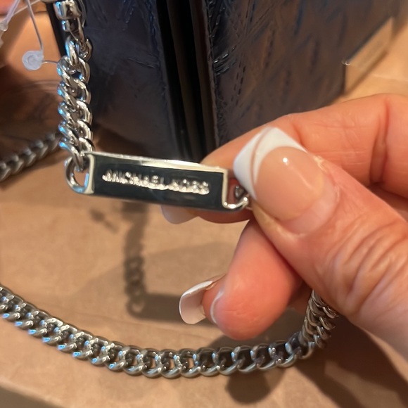 Michael Kors Leather Quilted Pyramids Gusset
Clutch Crossbody steel blue new - Picture 5 of 10